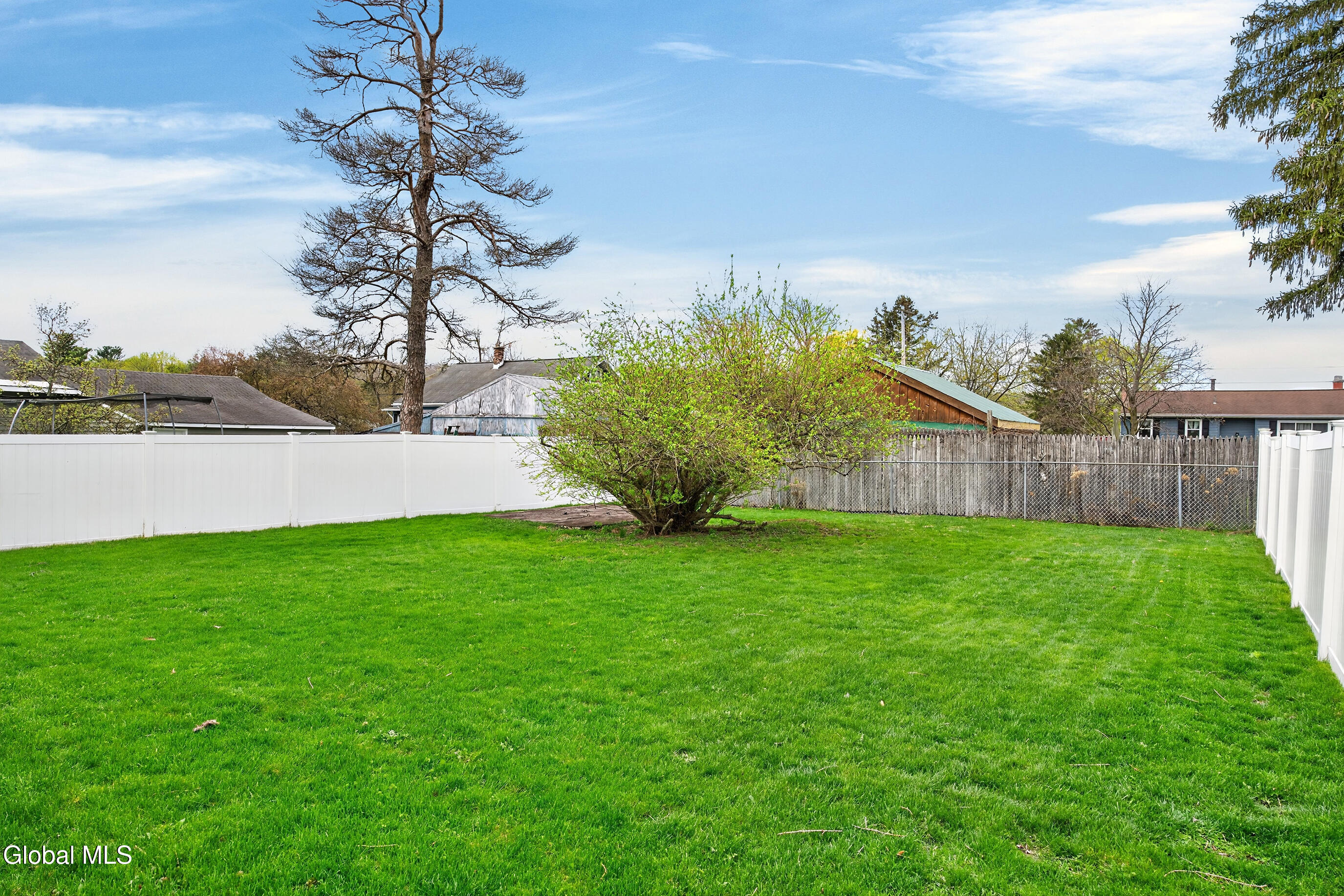 19 Wisconsin Avenue Rensselaer NY 12144