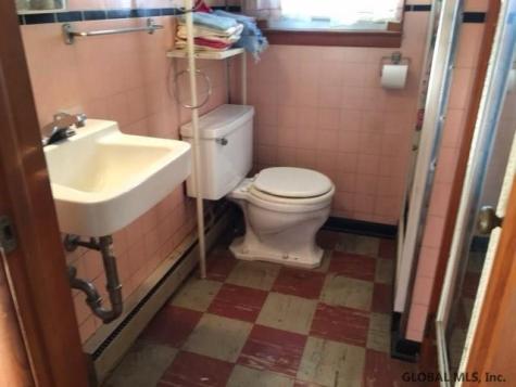 7 Madison Avenue Ravena NY 12143
