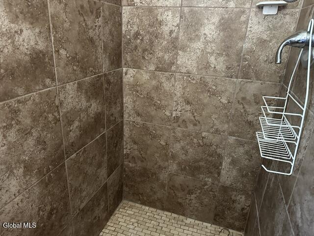 7 Madison Avenue Ravena NY 12143