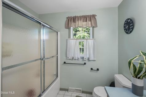 41 Utica Avenue Latham NY 12110