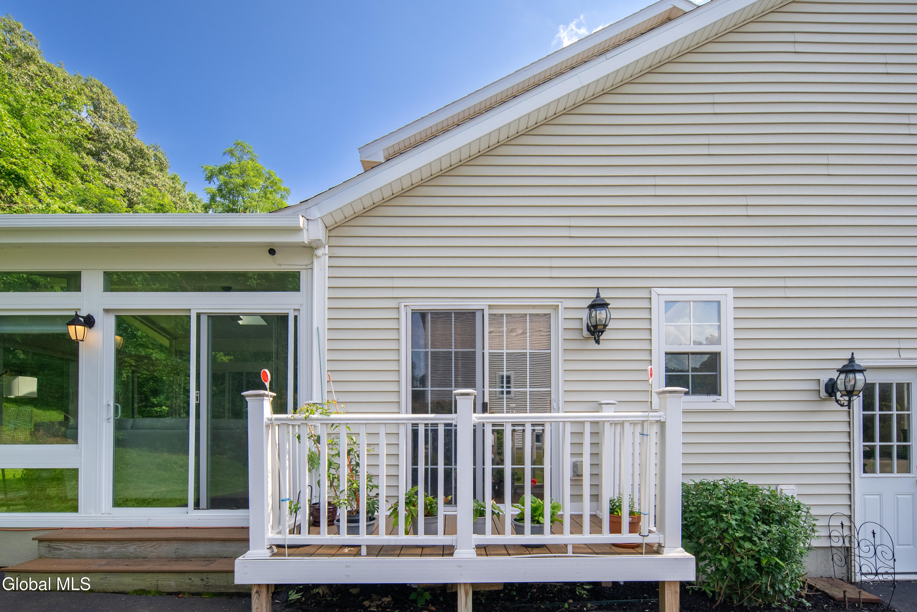 41 Utica Avenue Latham NY 12110