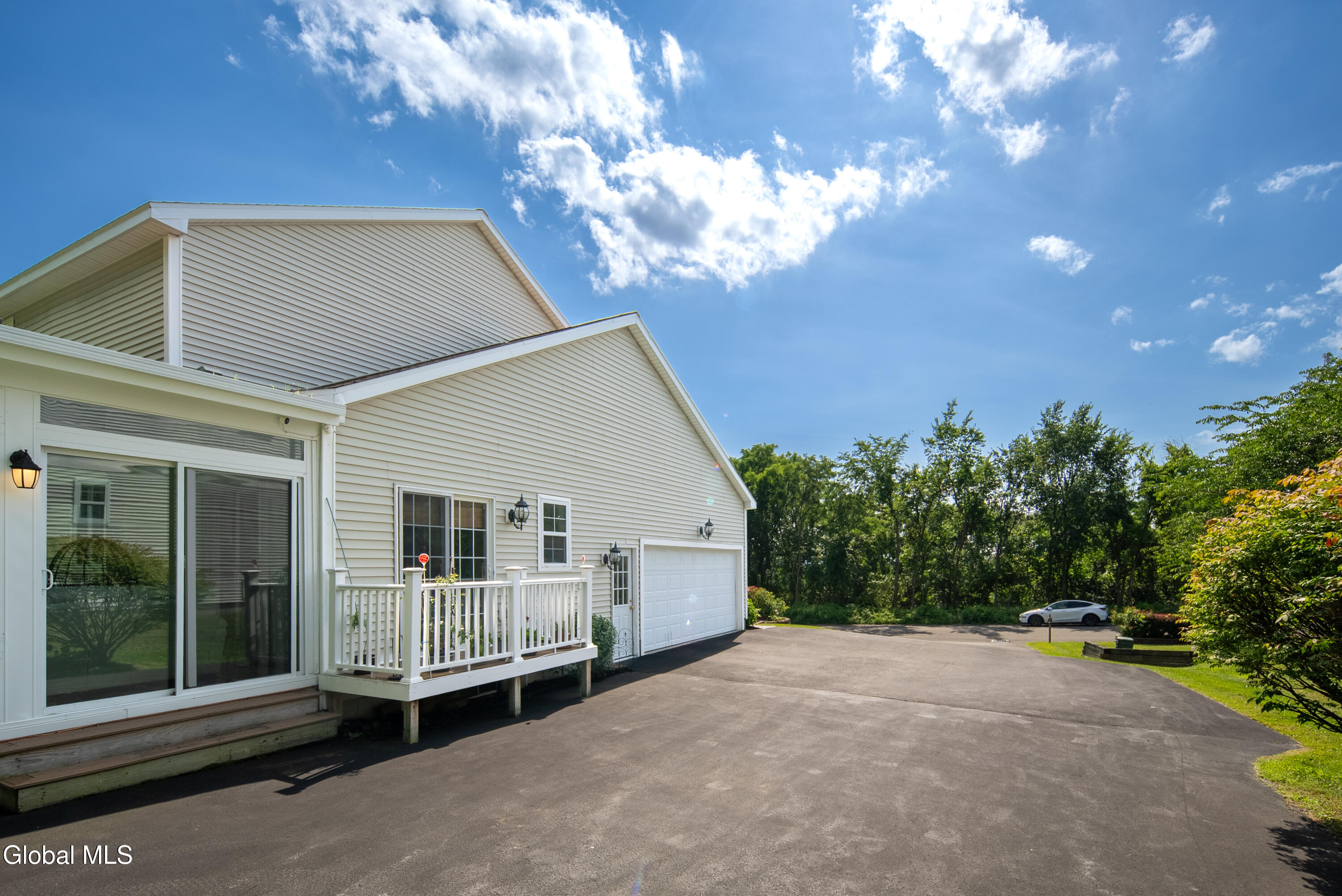 41 Utica Avenue Latham NY 12110