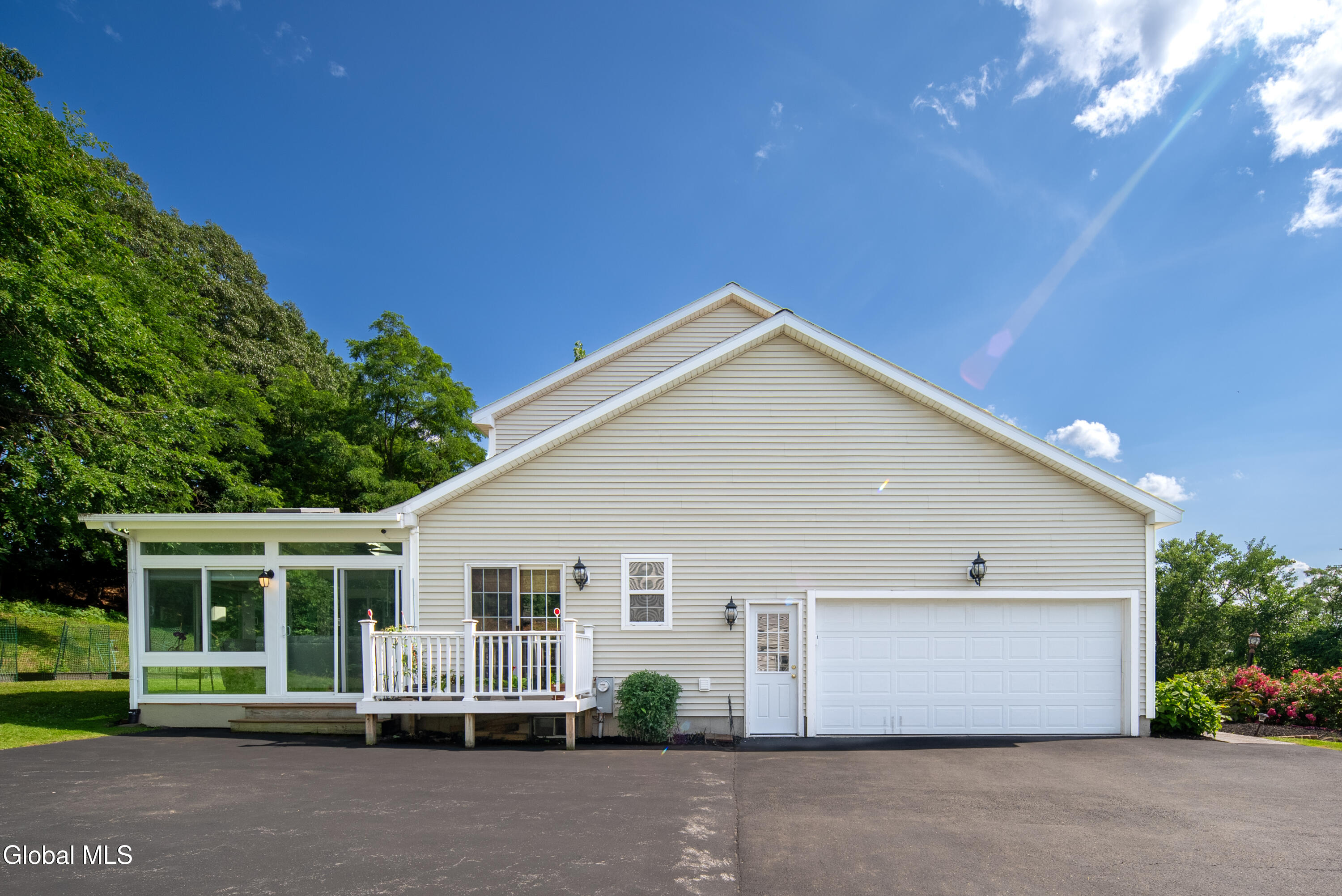 41 Utica Avenue Latham NY 12110