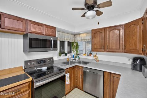 724 Sanders Avenue Glenville NY 12302