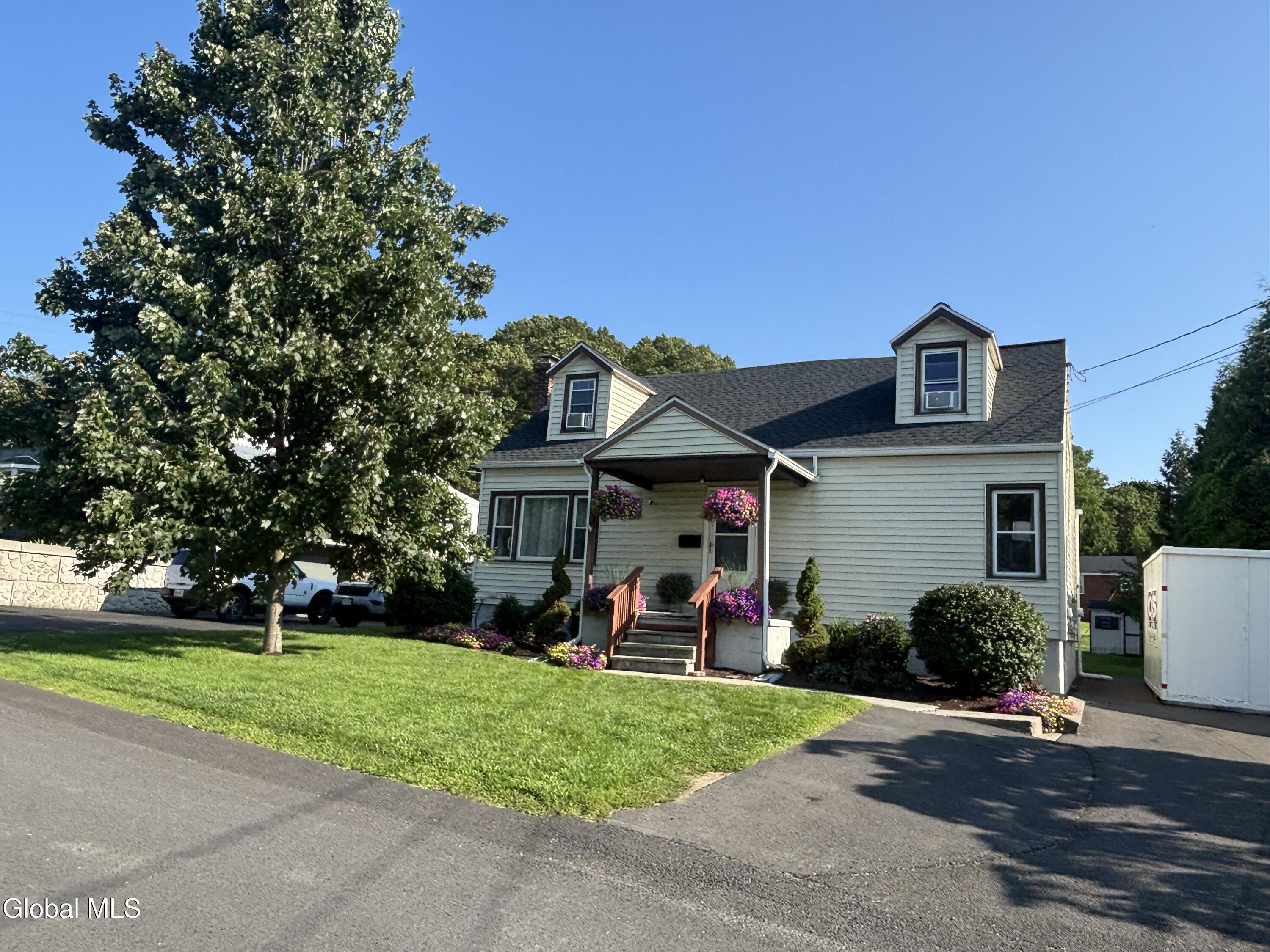 4 Neptune Street Rensselaer NY 12144