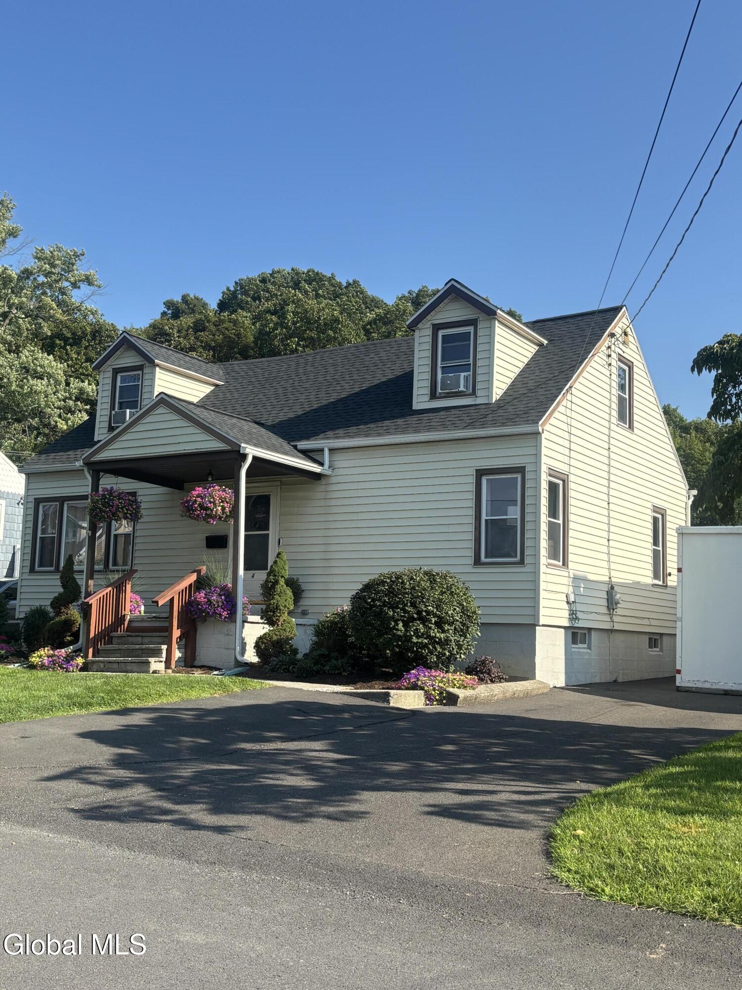 4 Neptune Street Rensselaer NY 12144