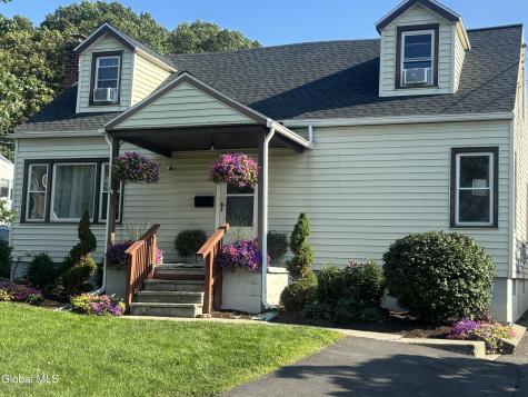 4 Neptune Street Rensselaer NY 12144