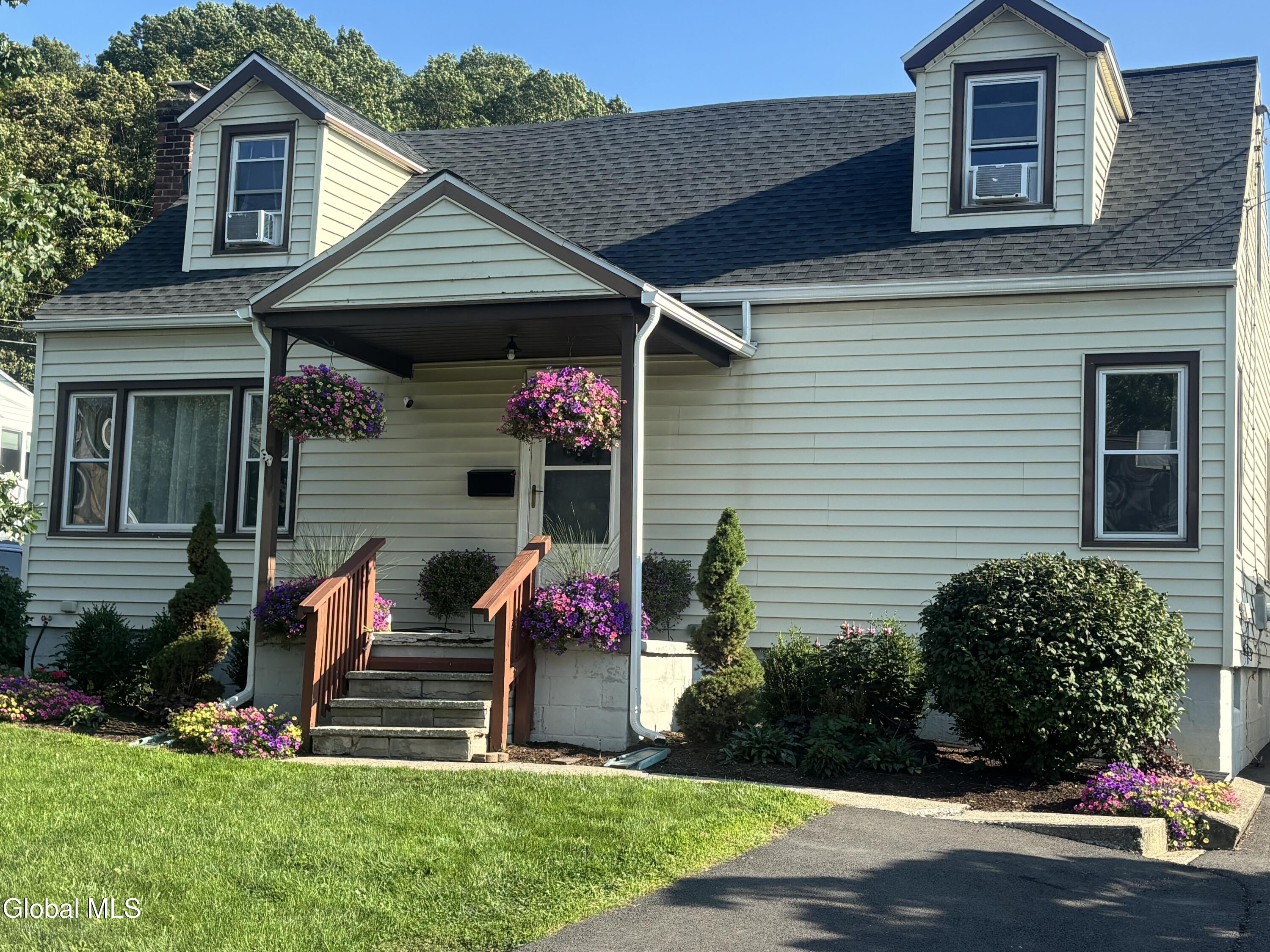 4 Neptune Street Rensselaer NY 12144