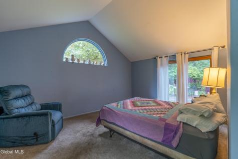 85 Meadow Rue Place Malta NY 12020