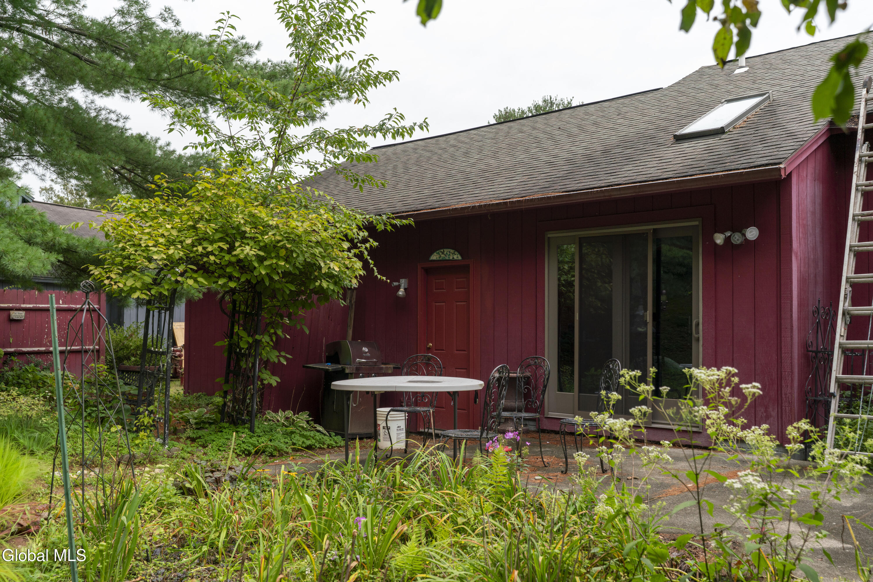 85 Meadow Rue Place Malta NY 12020