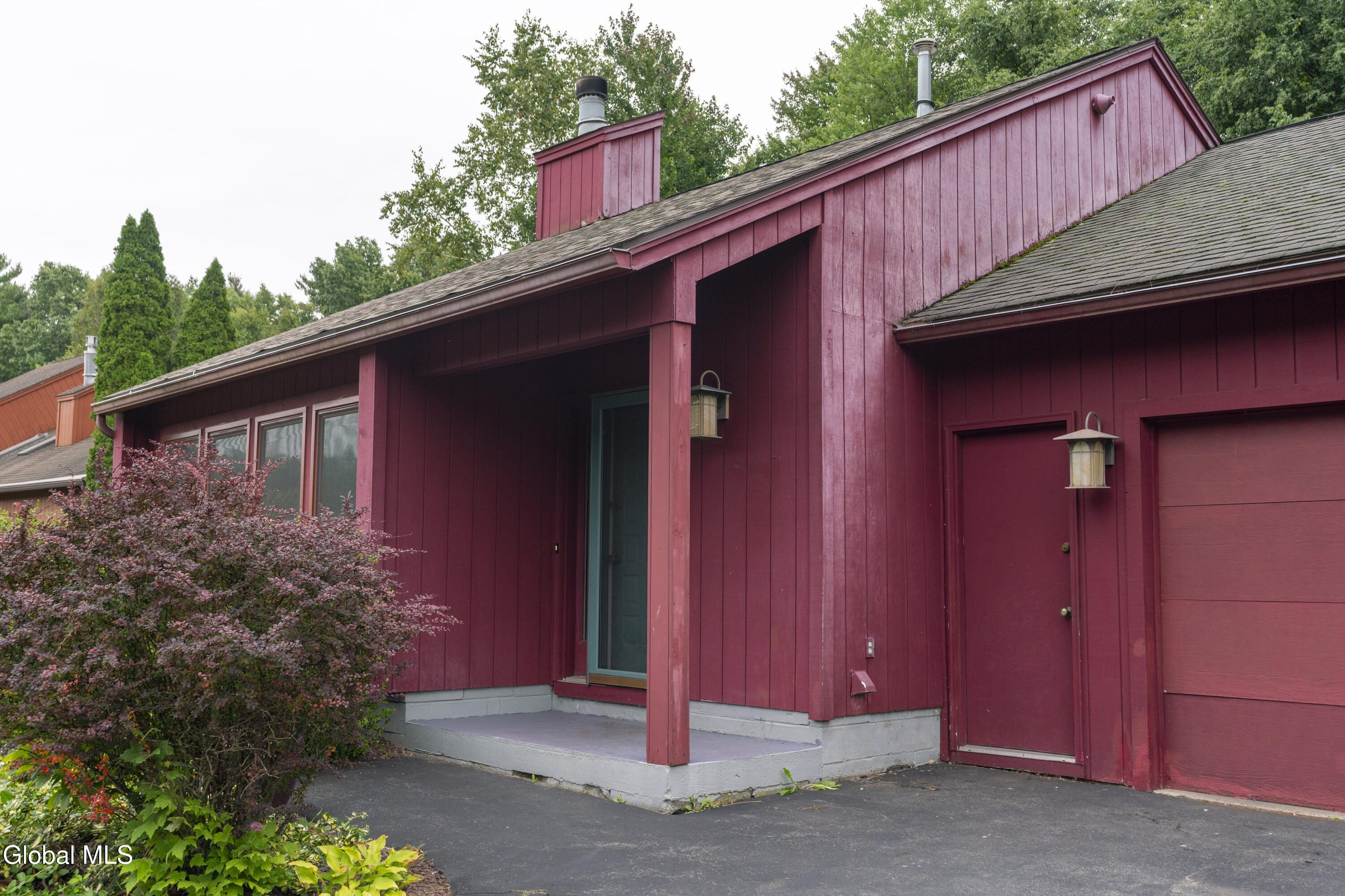 85 Meadow Rue Place Malta NY 12020