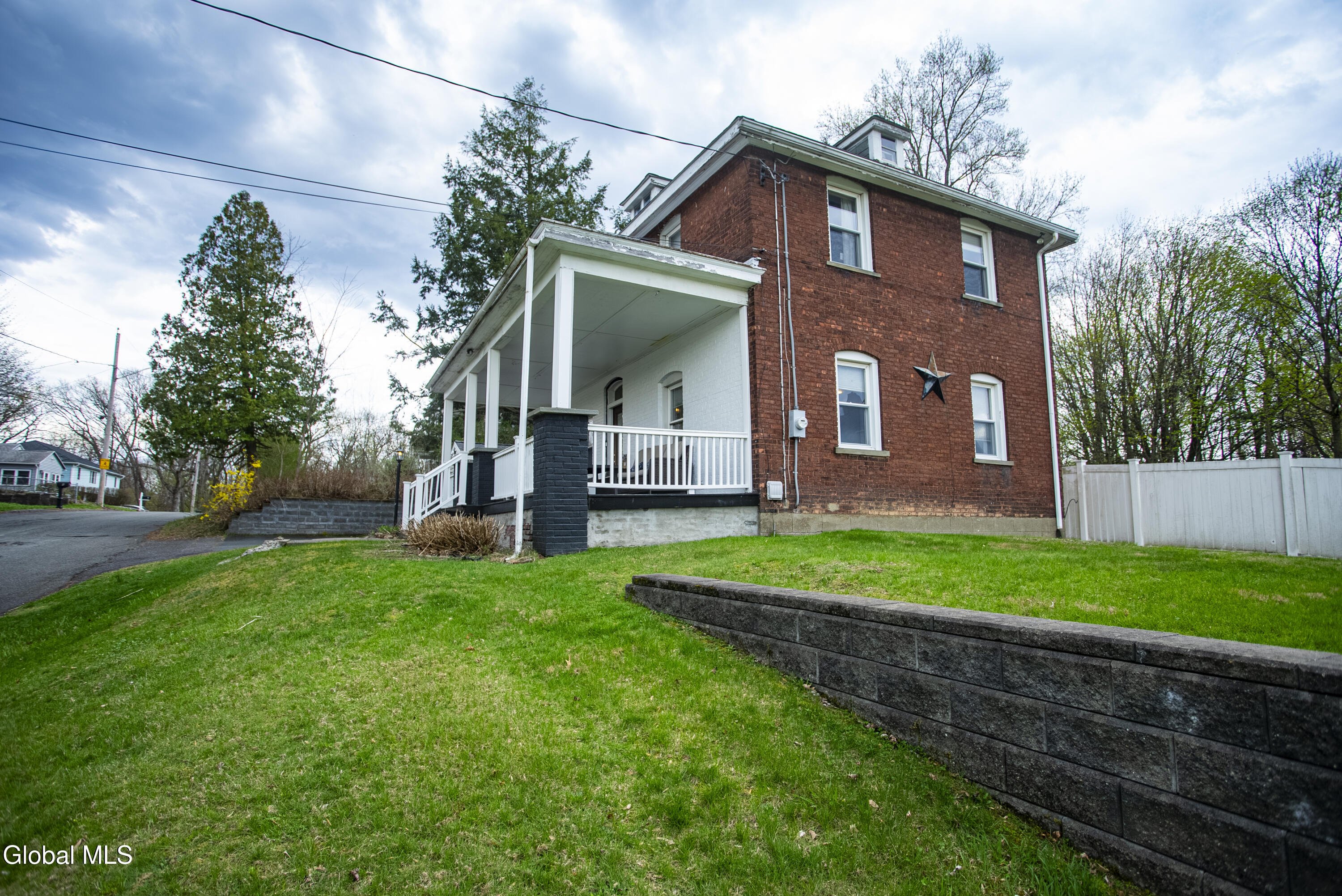 3 Luther Street Troy NY 12180