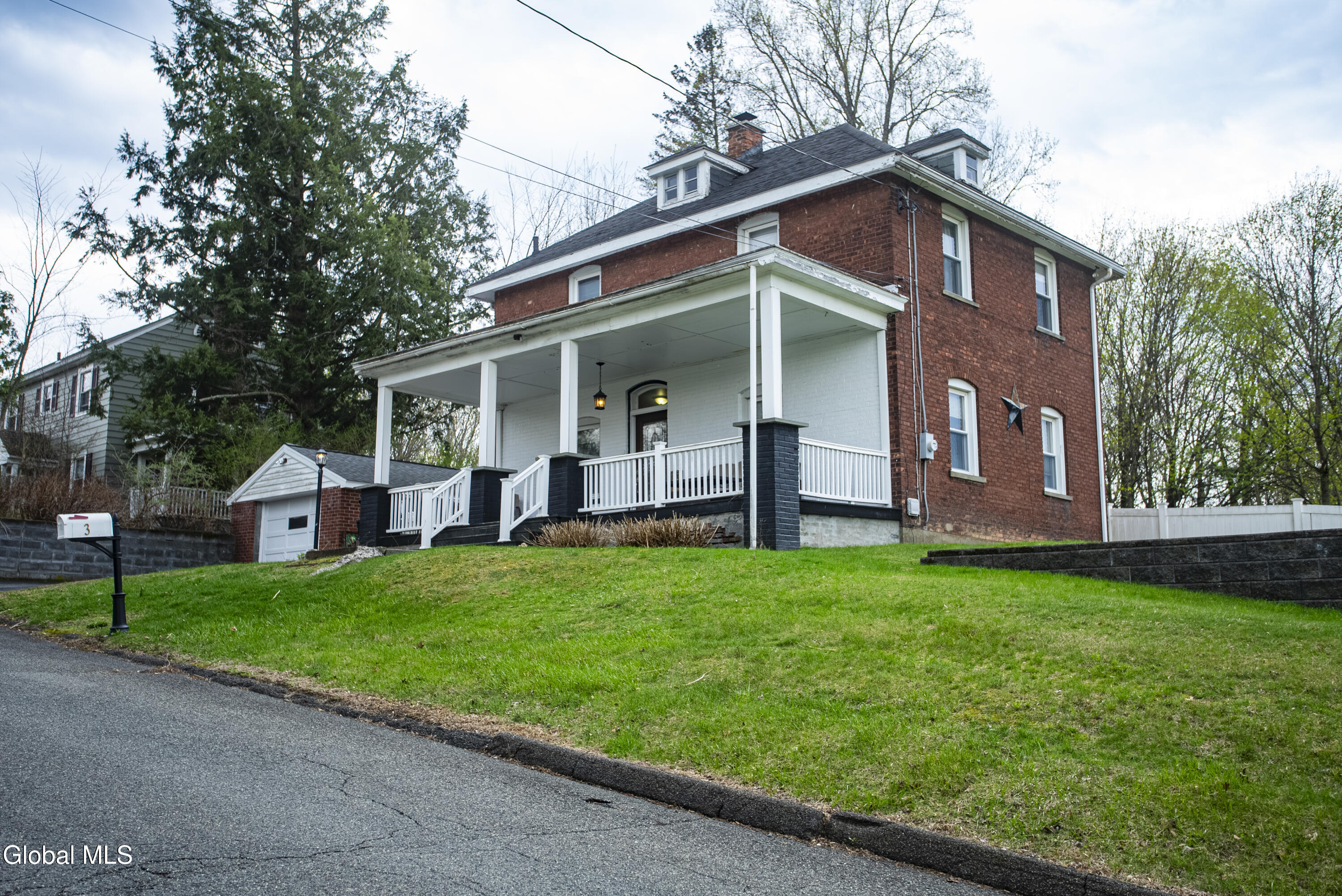 3 Luther Street Troy NY 12180