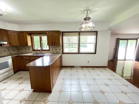 2 Brookside Court Colonie NY 12110