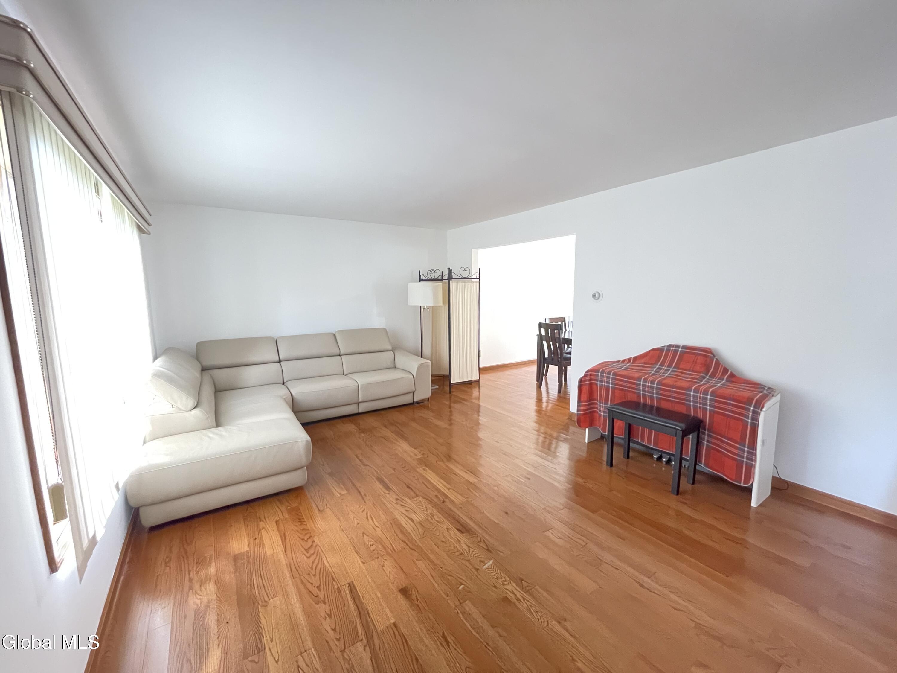 2 Brookside Court Colonie NY 12110