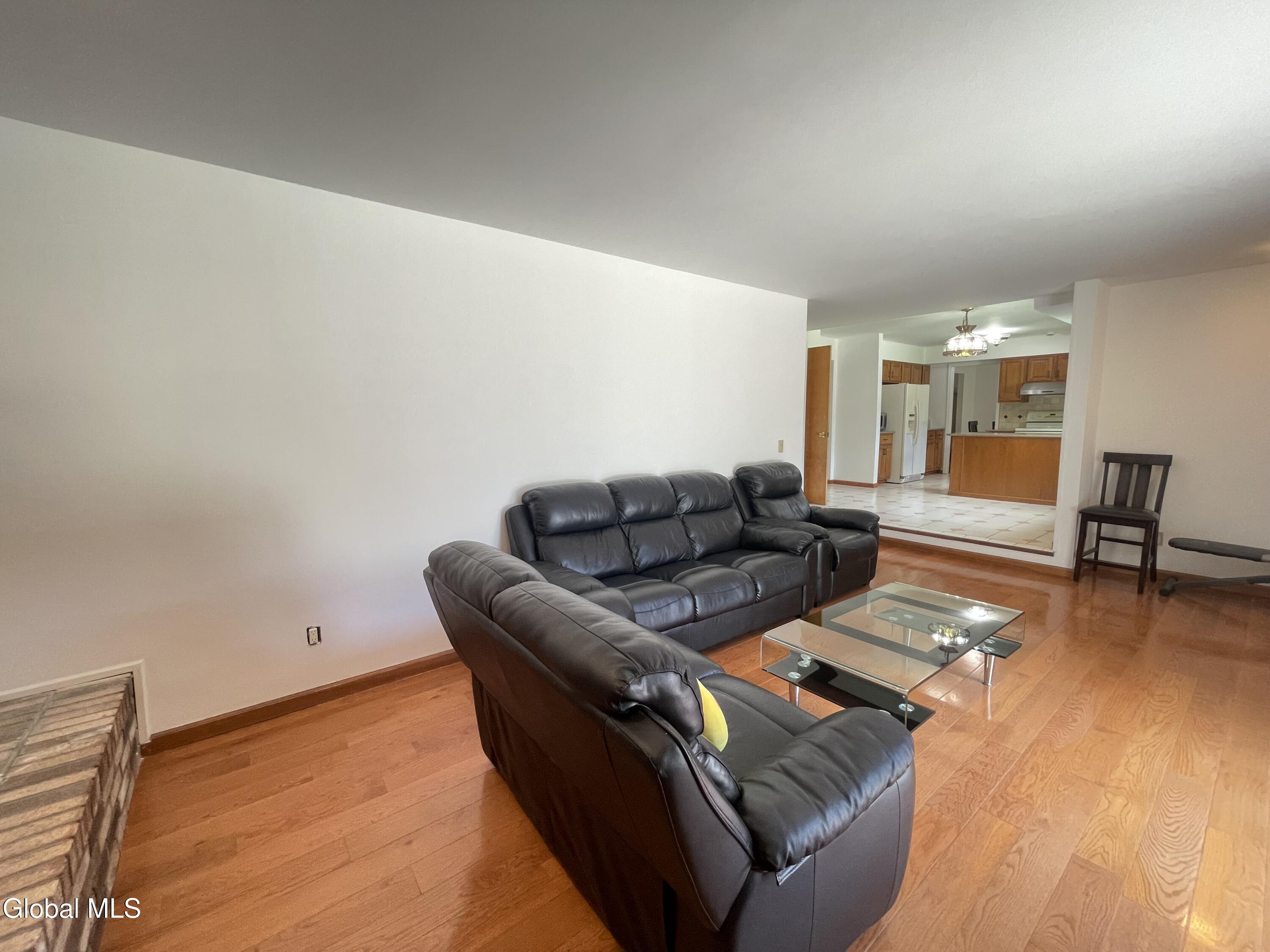 2 Brookside Court Colonie NY 12110