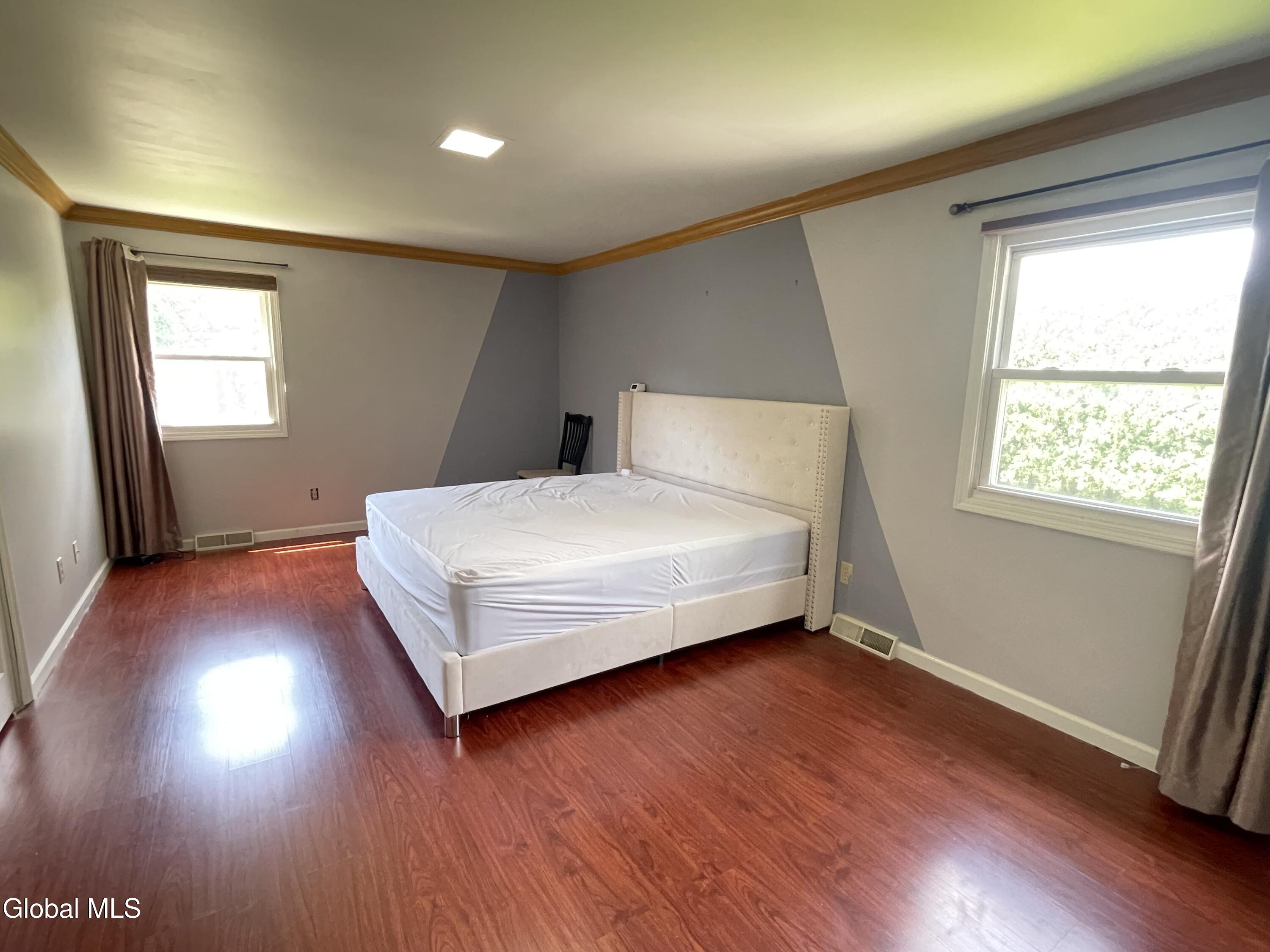 2 Brookside Court Colonie NY 12110