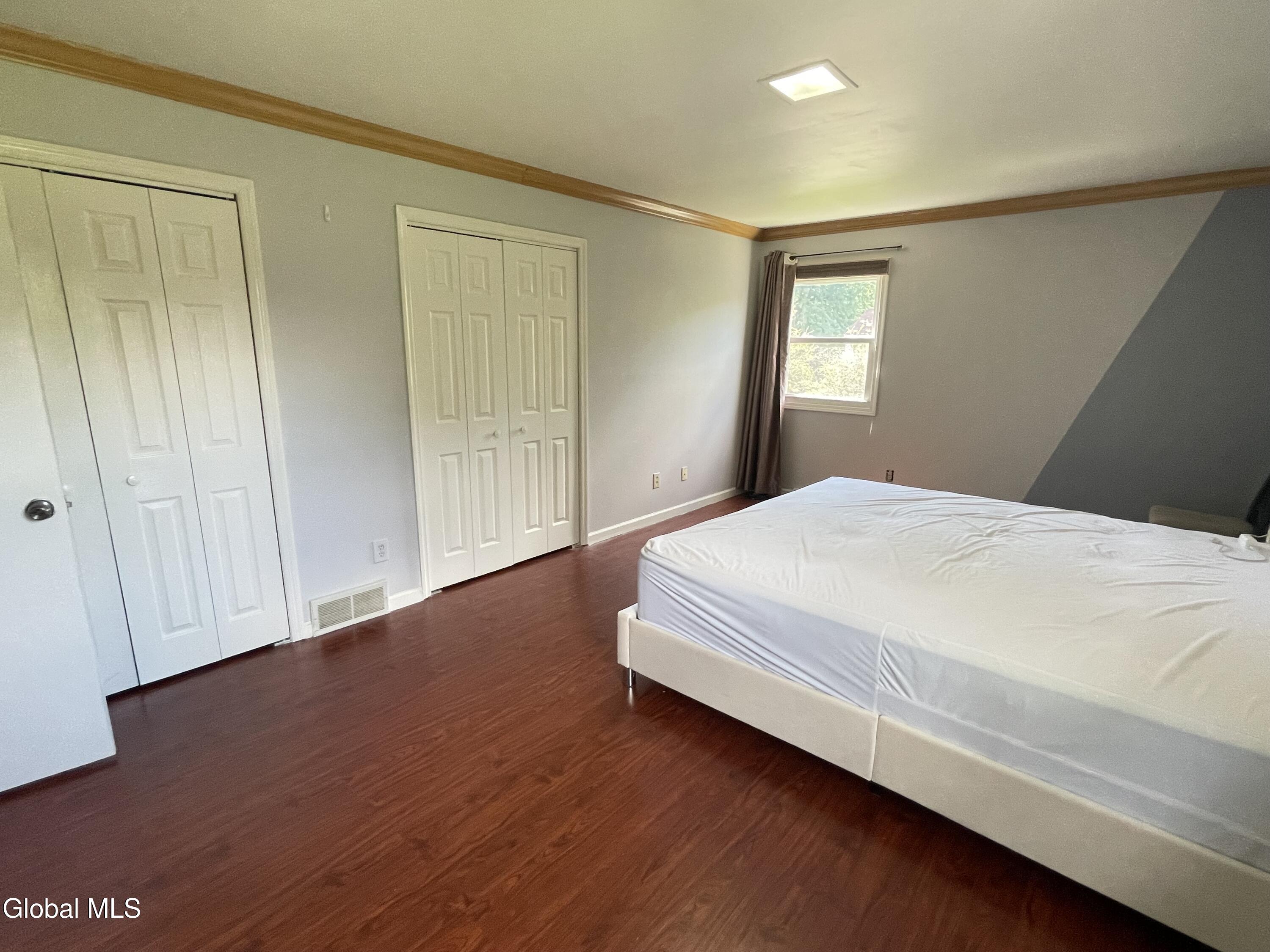 2 Brookside Court Colonie NY 12110