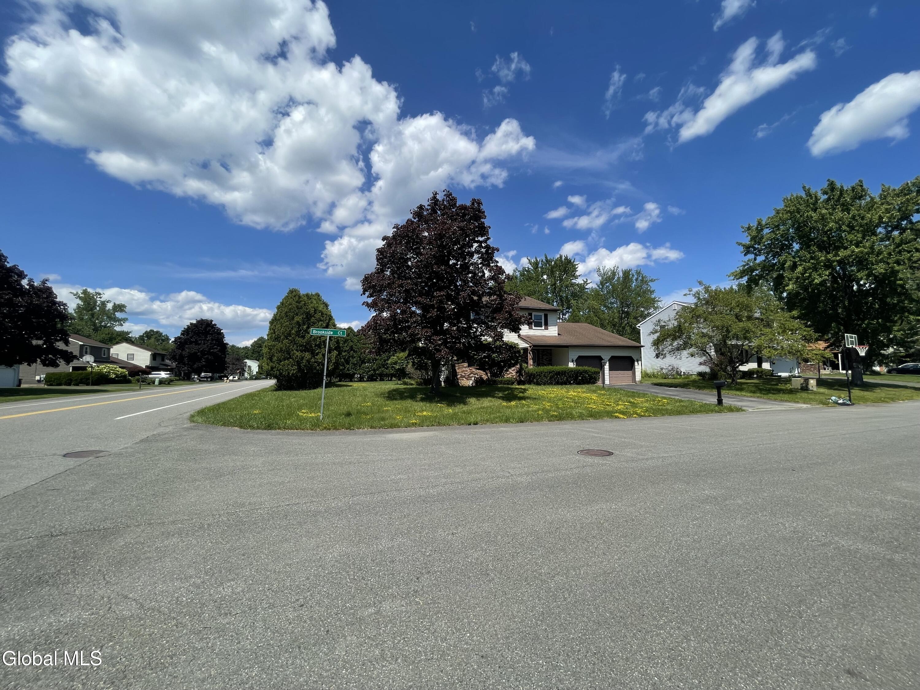 2 Brookside Court Colonie NY 12110