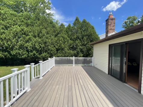 2 Brookside Court Colonie NY 12110