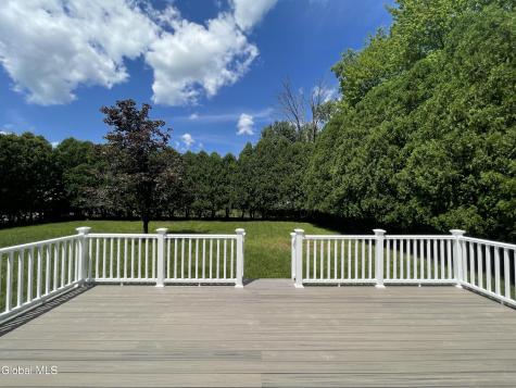 2 Brookside Court Colonie NY 12110