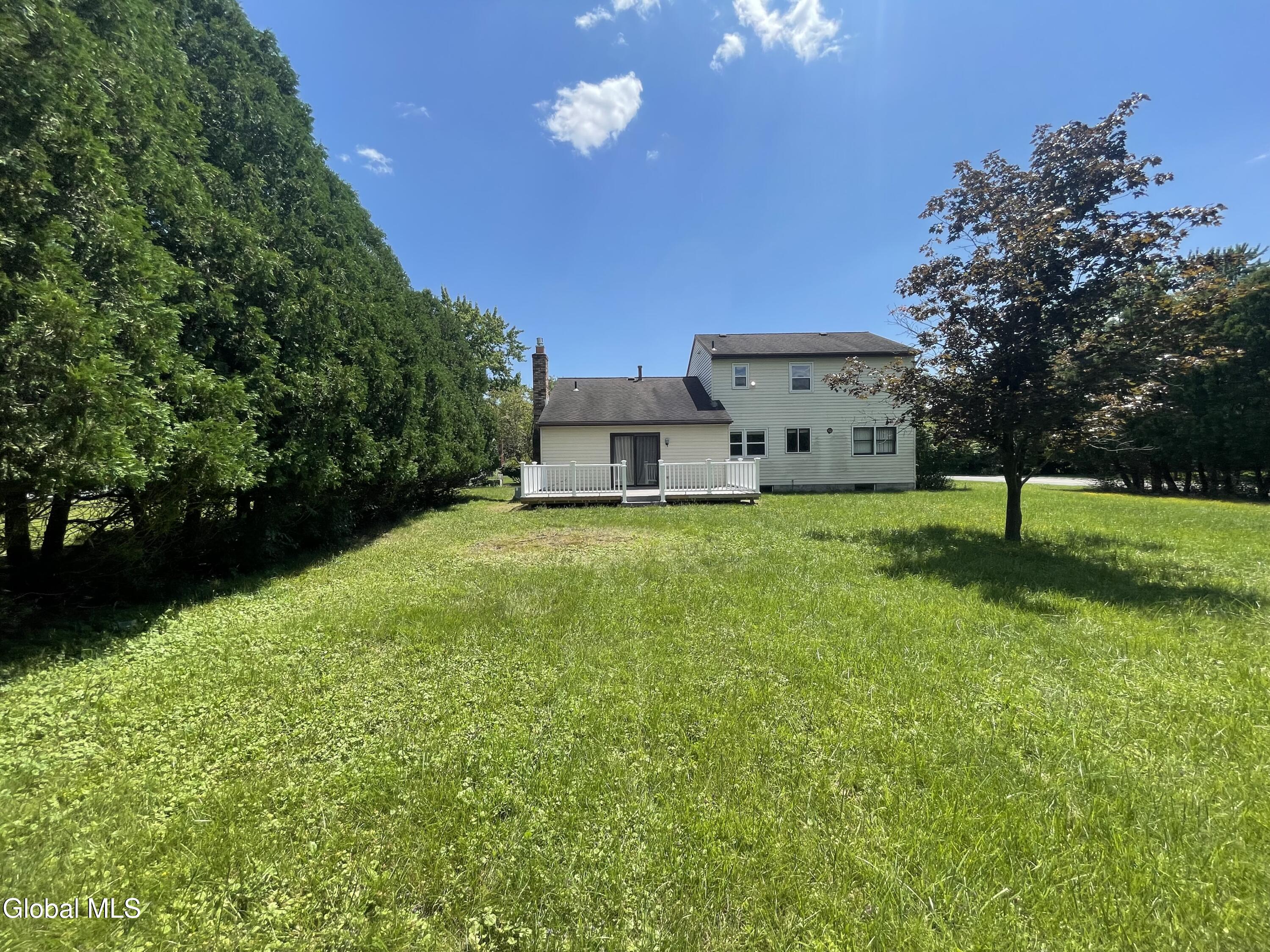 2 Brookside Court Colonie NY 12110