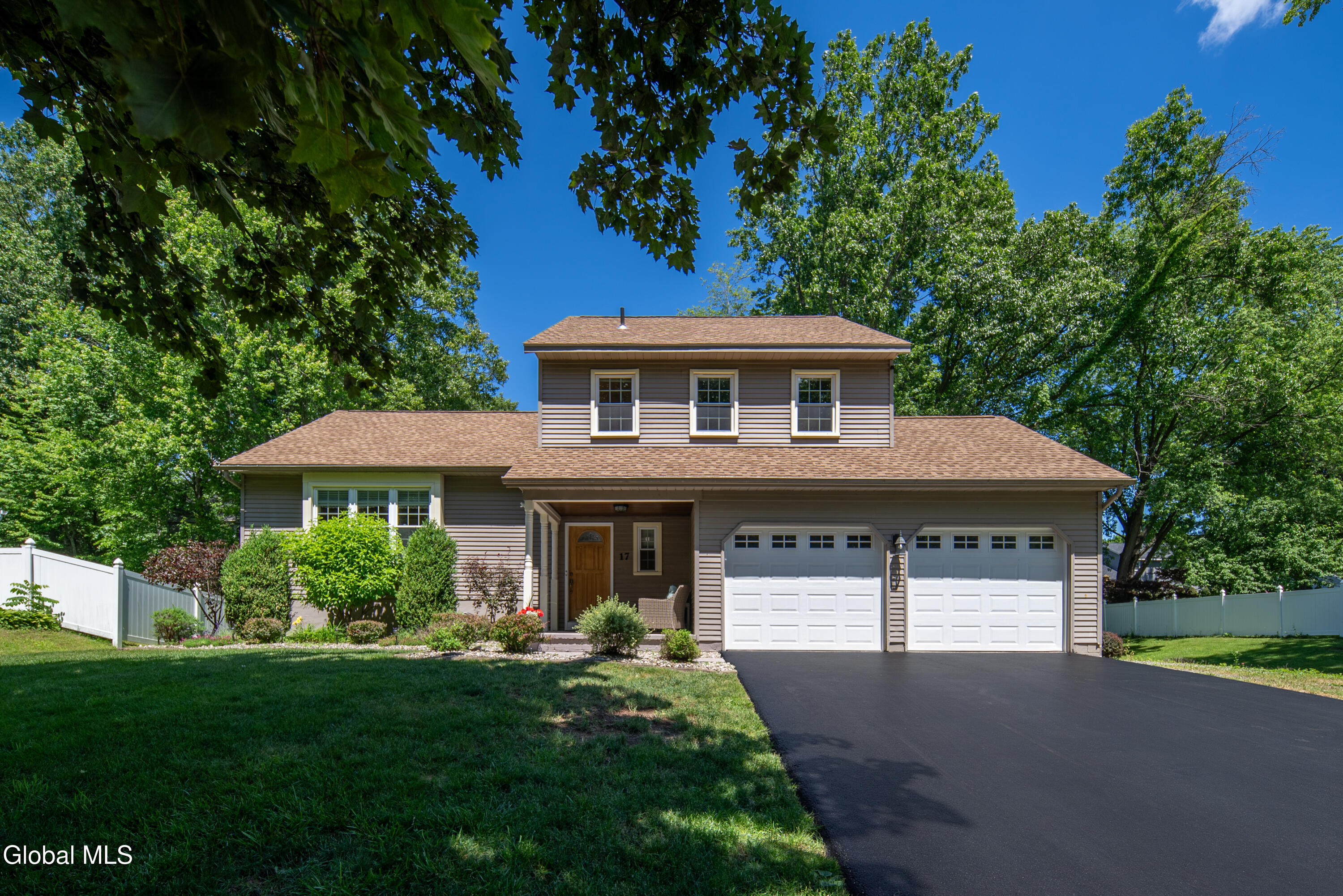 17 Montgomery Way Clifton Park NY 12065