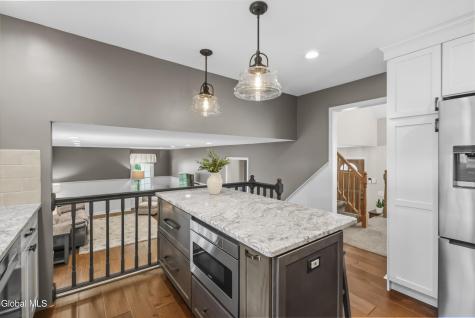 17 Montgomery Way Clifton Park NY 12065