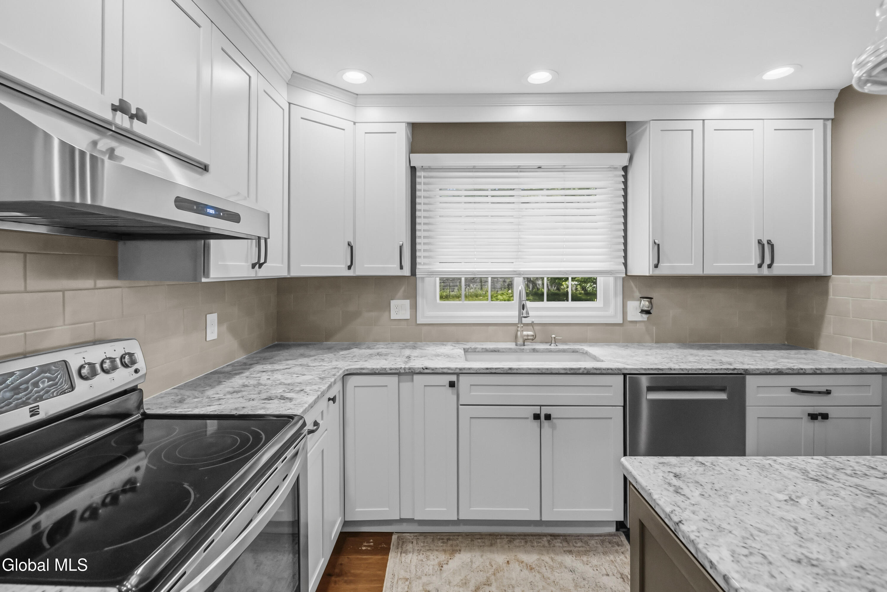 17 Montgomery Way Clifton Park NY 12065
