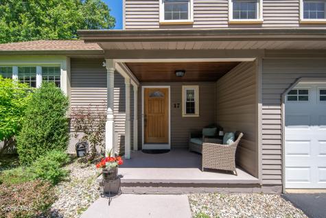 17 Montgomery Way Clifton Park NY 12065