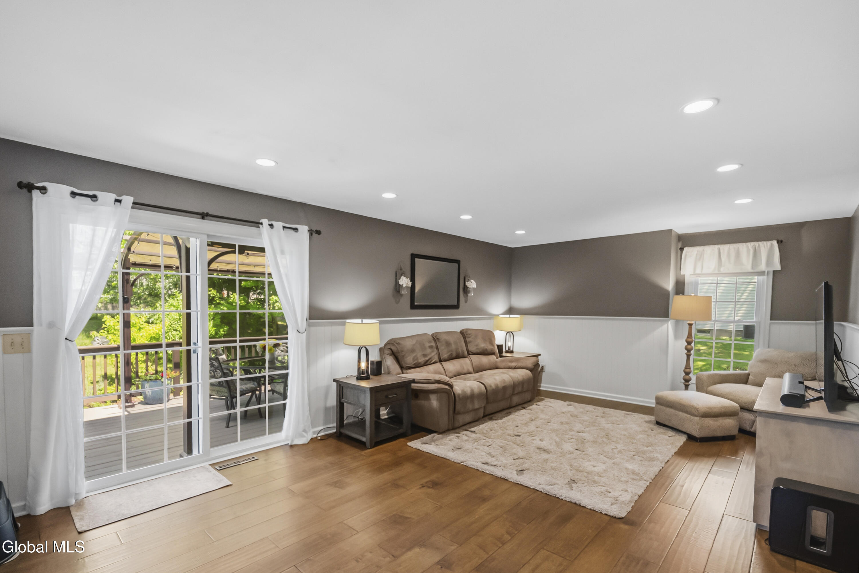 17 Montgomery Way Clifton Park NY 12065