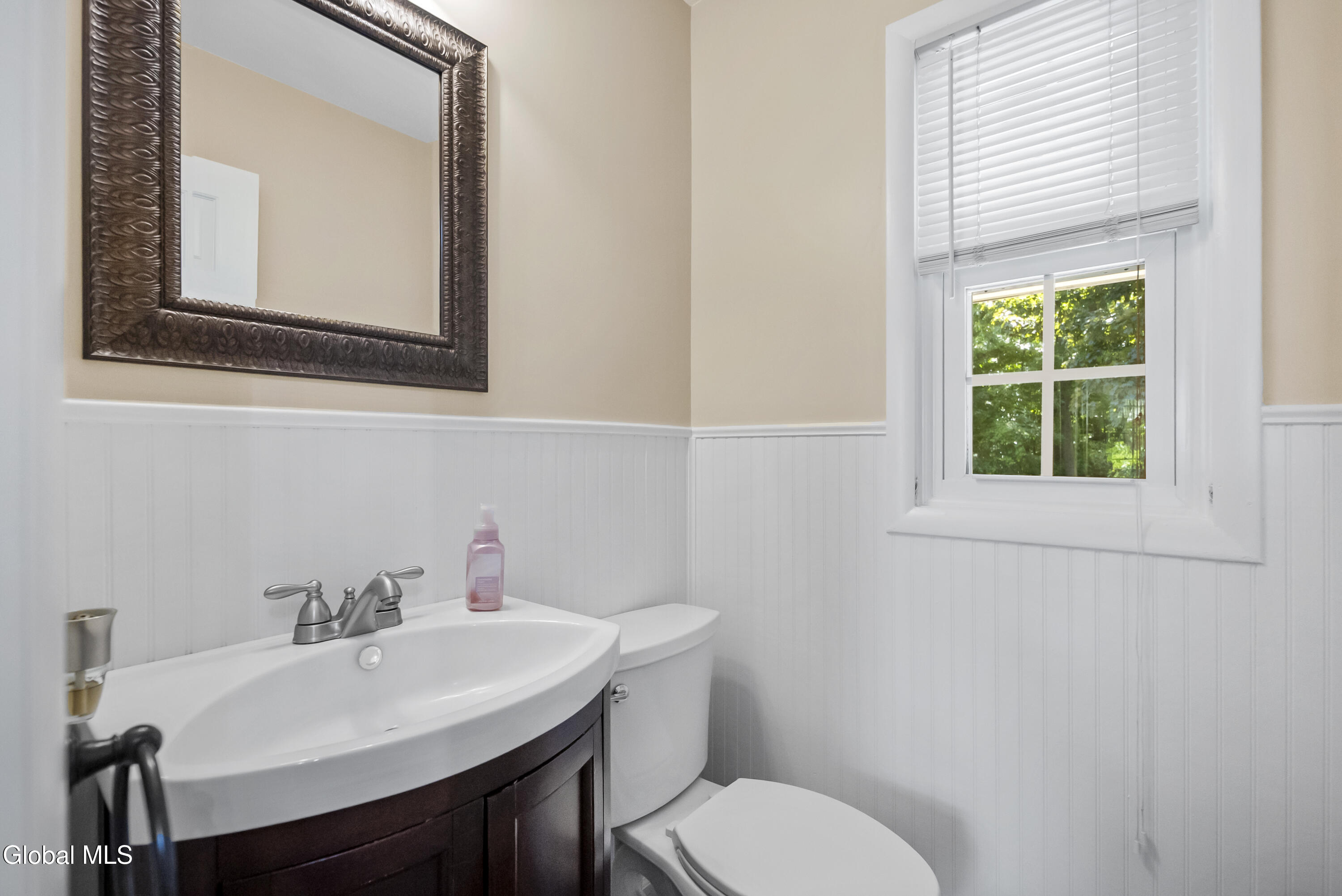 17 Montgomery Way Clifton Park NY 12065