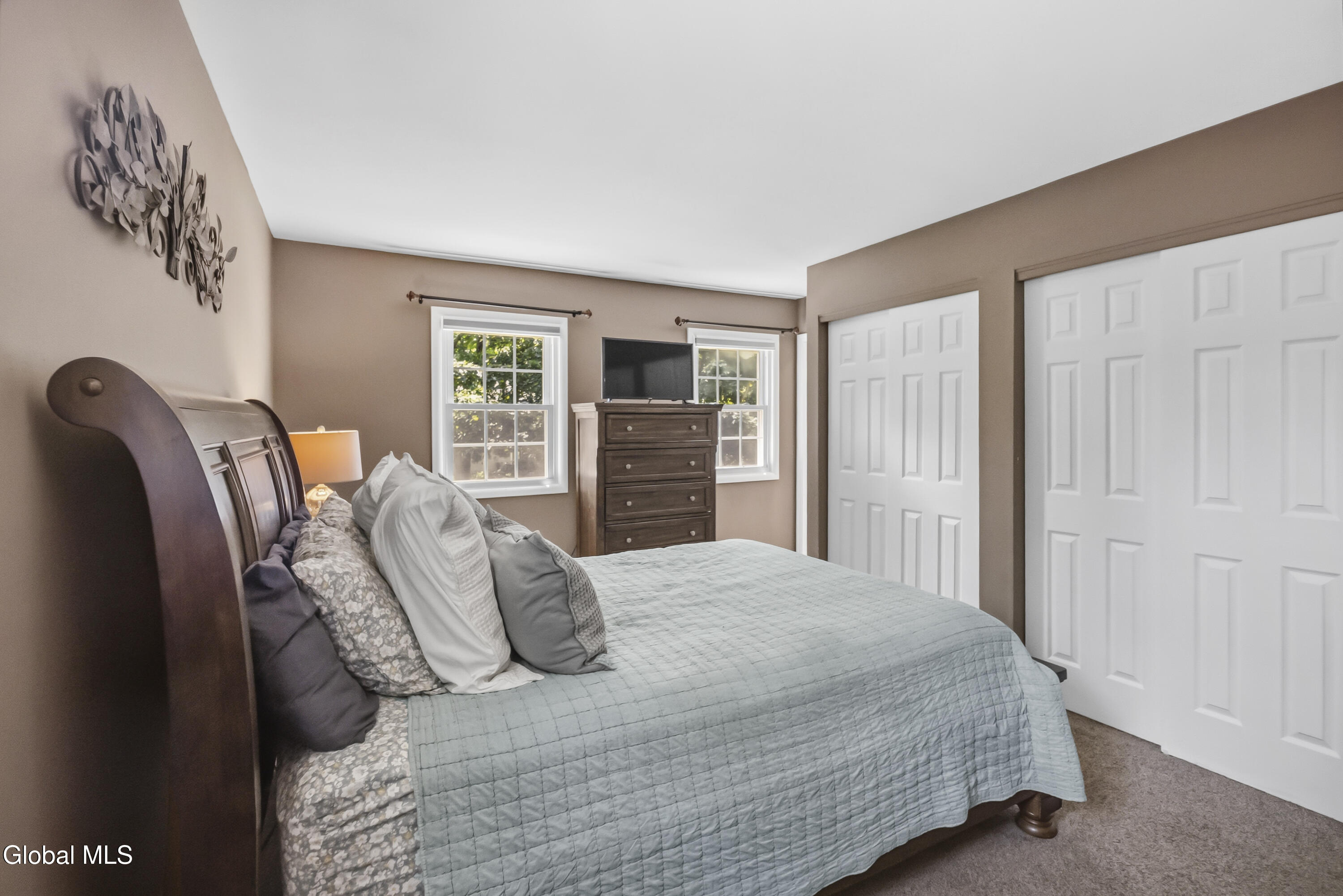 17 Montgomery Way Clifton Park NY 12065