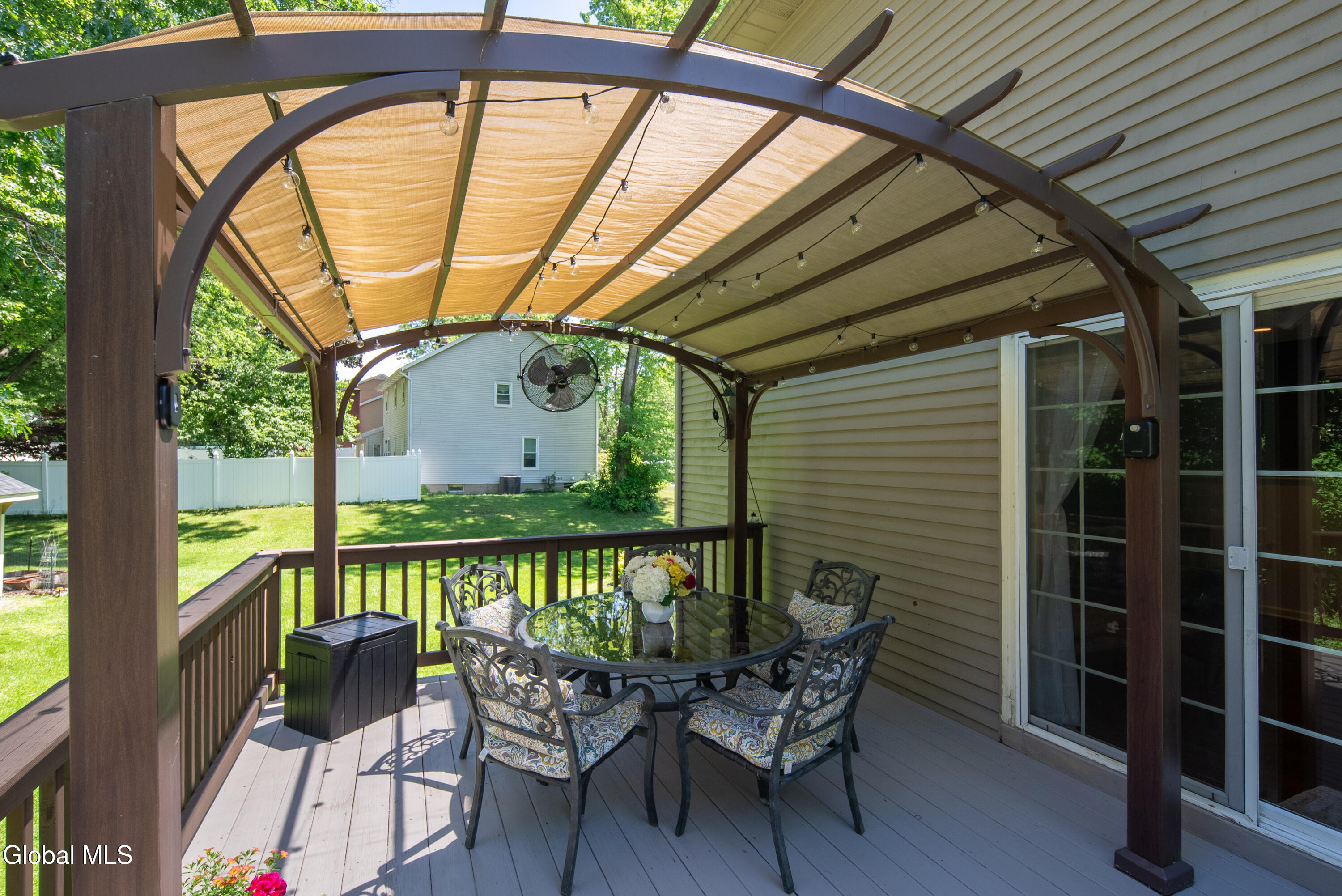 17 Montgomery Way Clifton Park NY 12065