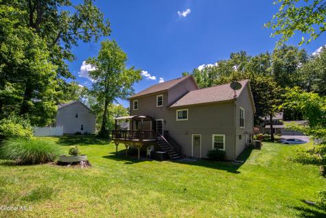 17 Montgomery Way Clifton Park NY 12065