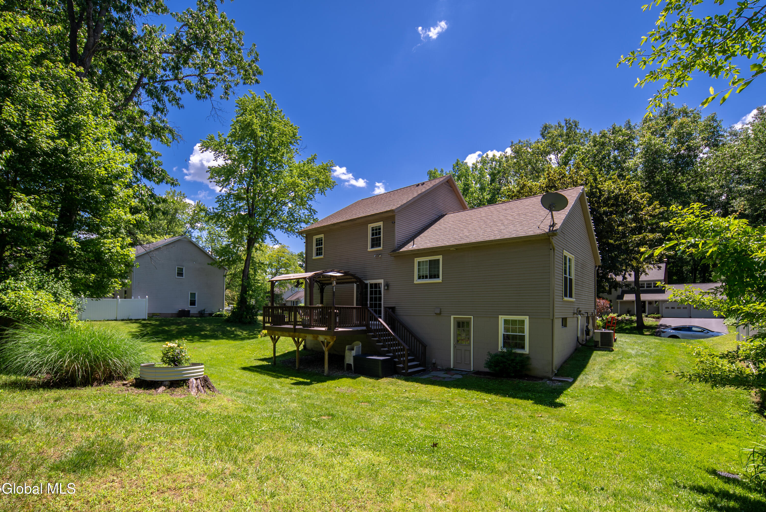 17 Montgomery Way Clifton Park NY 12065