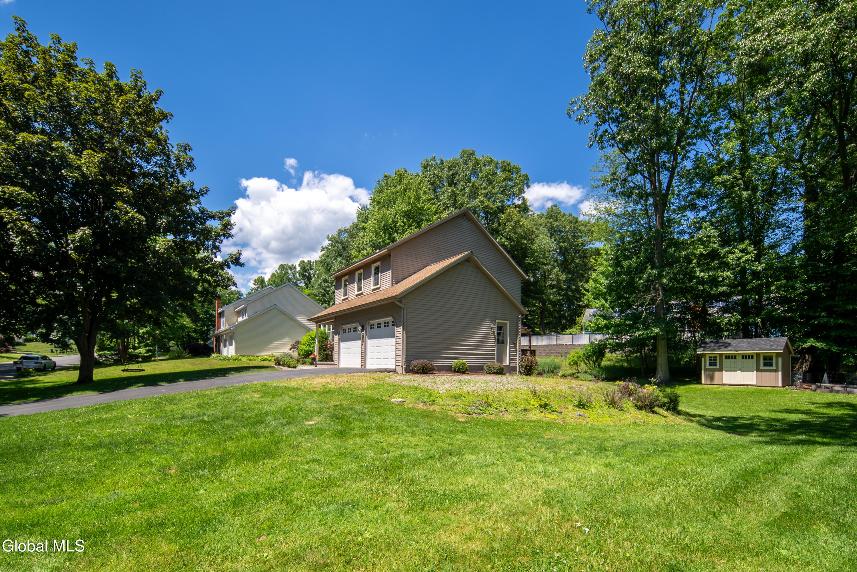 17 Montgomery Way Clifton Park NY 12065