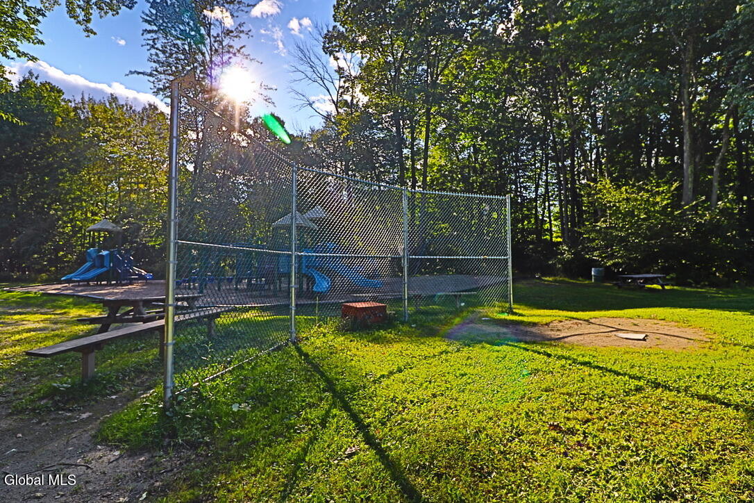 17 Montgomery Way Clifton Park NY 12065