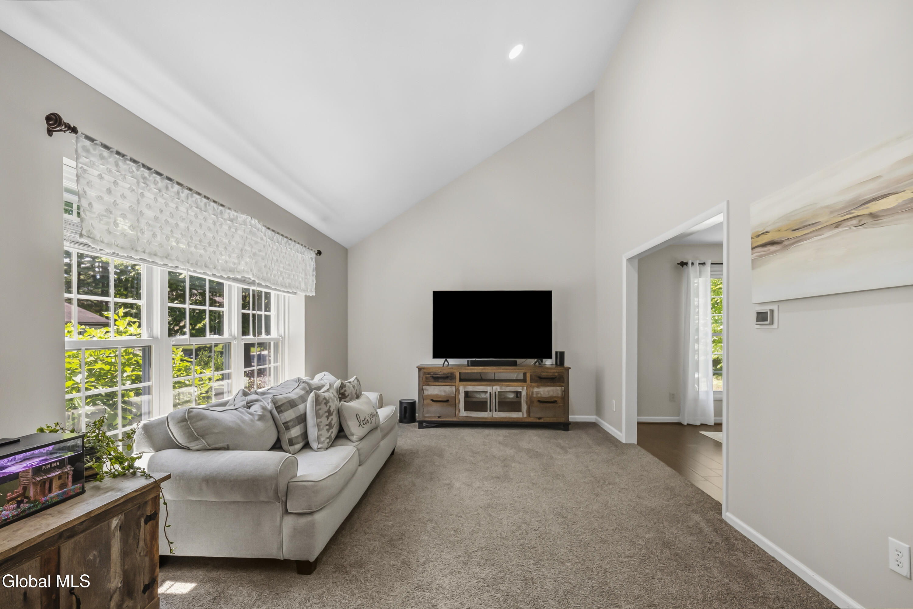 17 Montgomery Way Clifton Park NY 12065