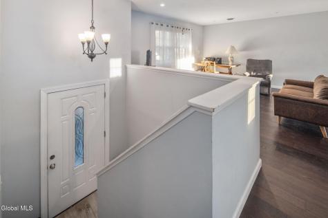 6 Silverberry Place Albany NY 12211
