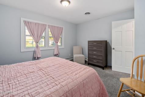 6 Silverberry Place Albany NY 12211