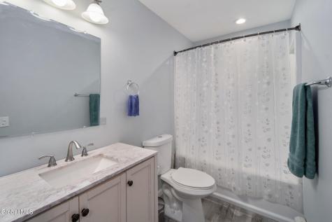 6 Silverberry Place Albany NY 12211