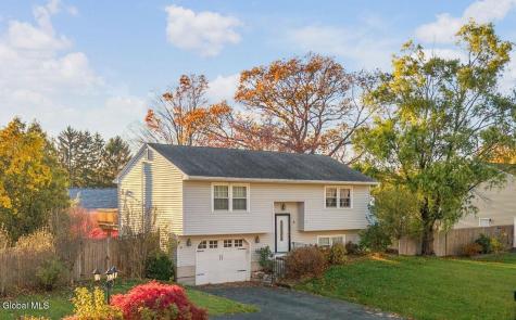 6 Silverberry Place Albany NY 12211