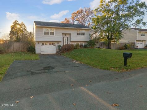 6 Silverberry Place Albany NY 12211