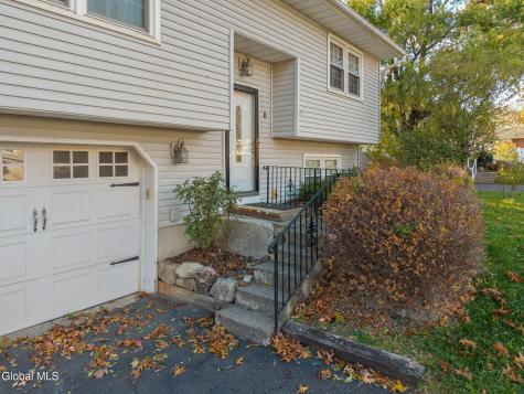6 Silverberry Place Albany NY 12211