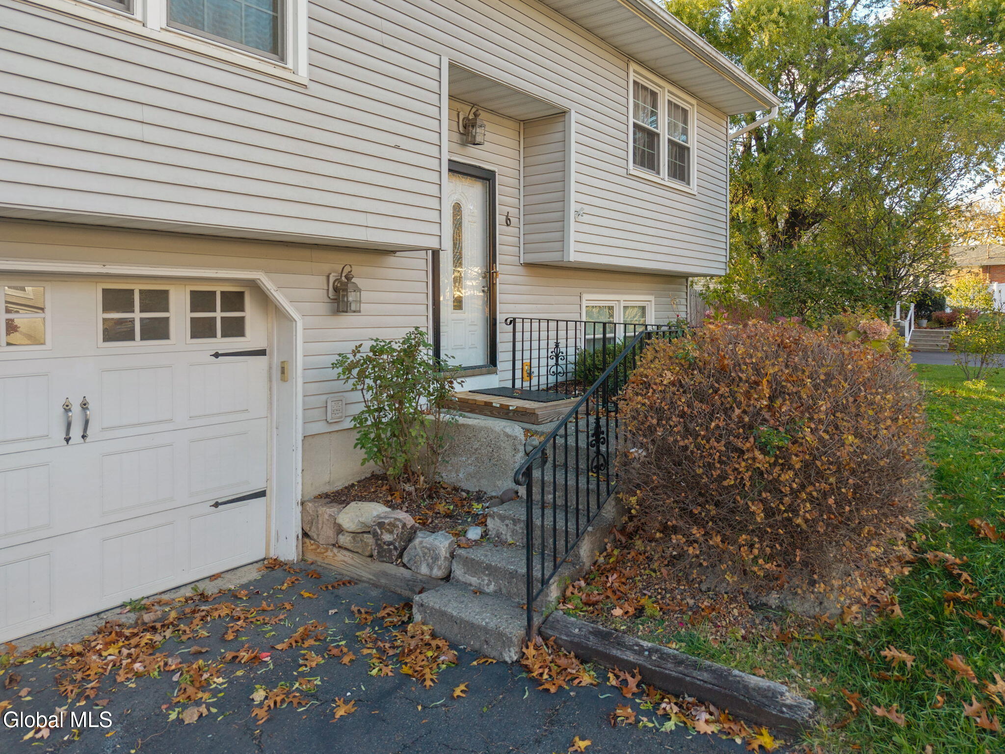 6 Silverberry Place Albany NY 12211