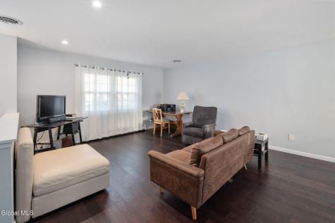 6 Silverberry Place Albany NY 12211