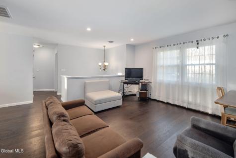 6 Silverberry Place Albany NY 12211