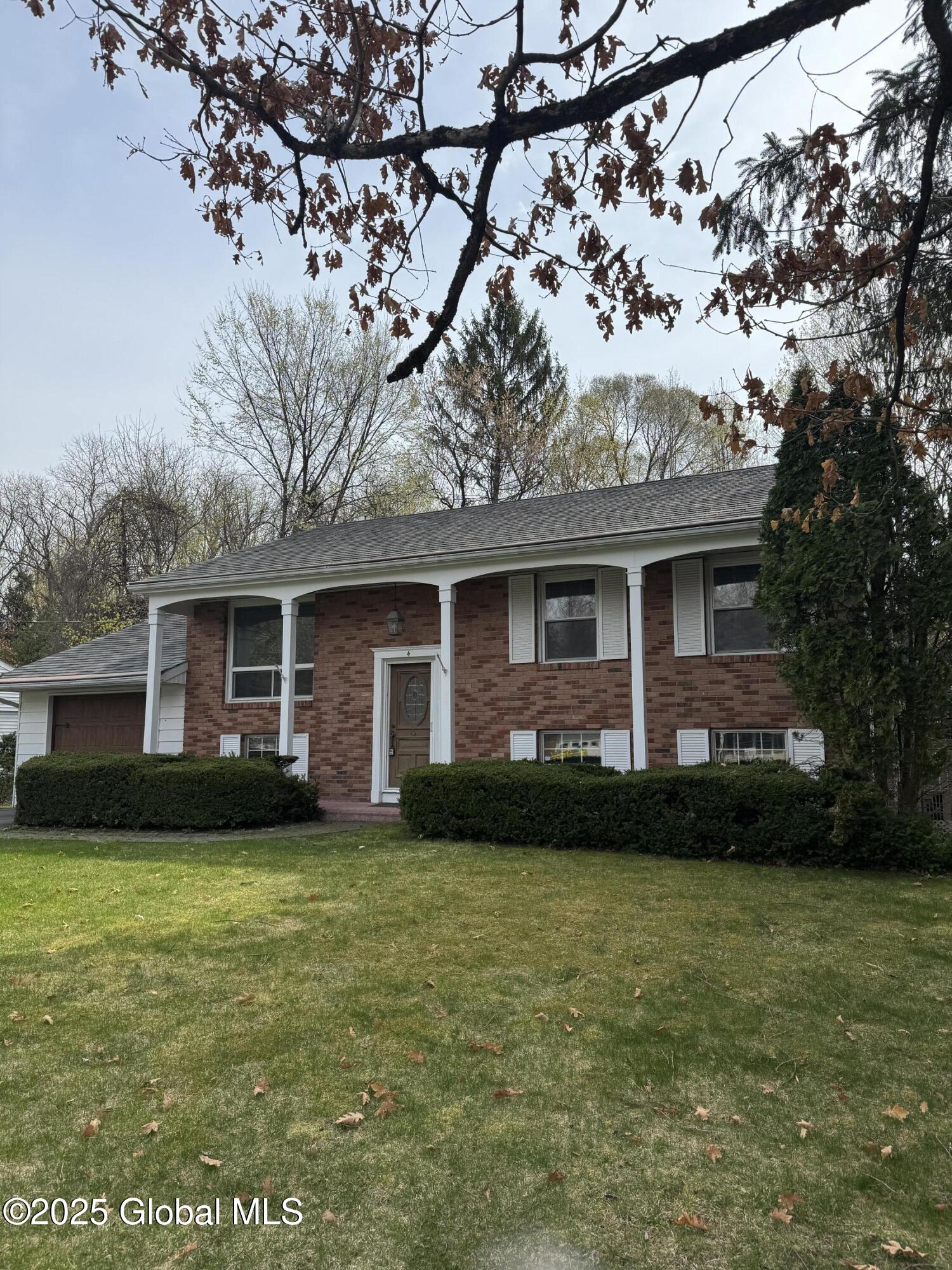 4 W Circular Court Saratoga Springs NY 12866