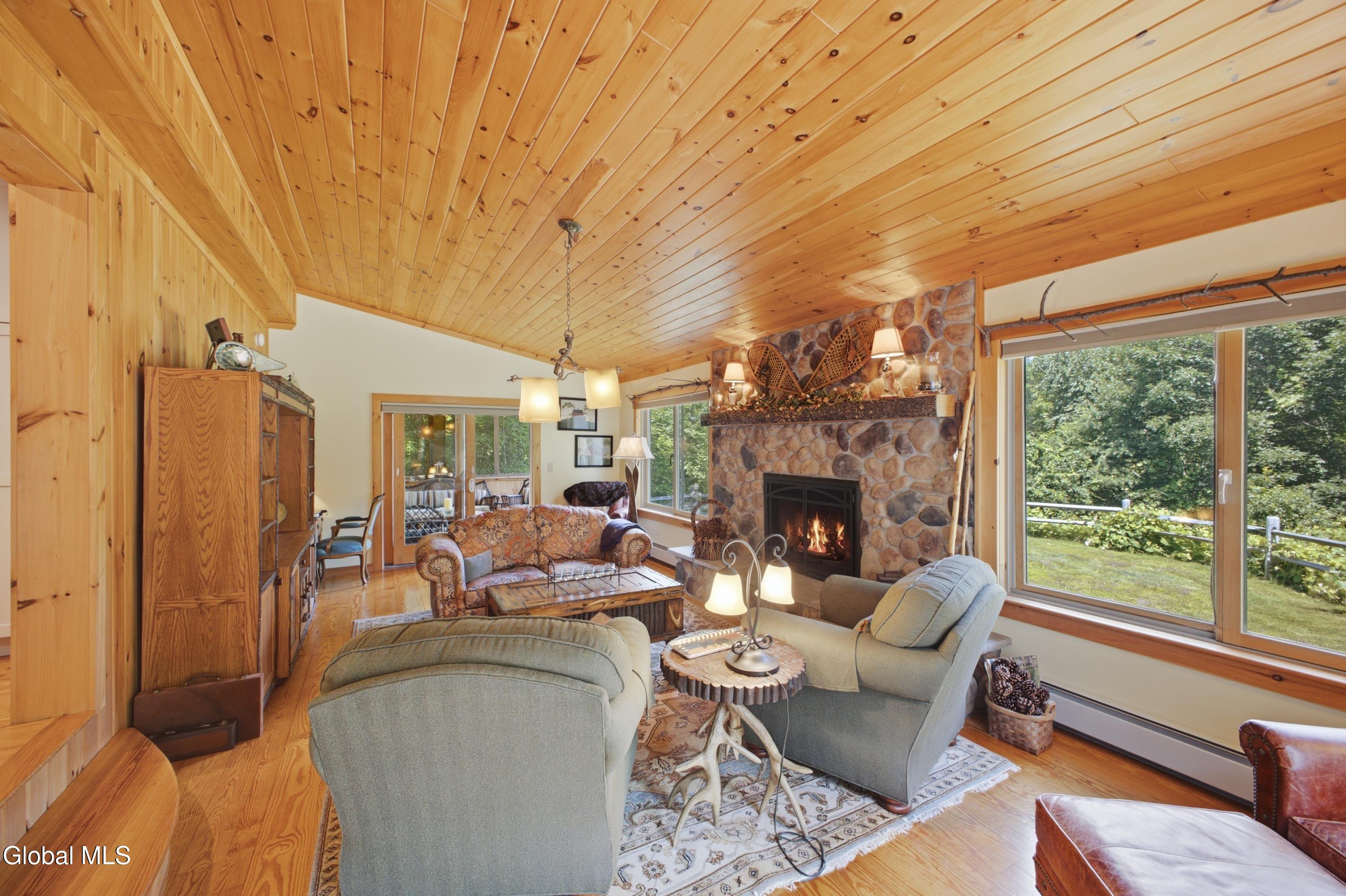 190 Kingsley Ln Extension Chestertown NY 12817